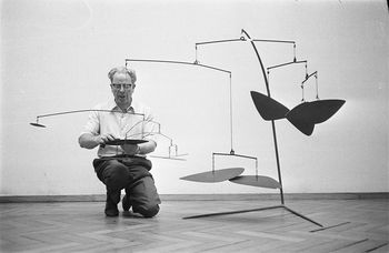 Alexander_Calder_mobile